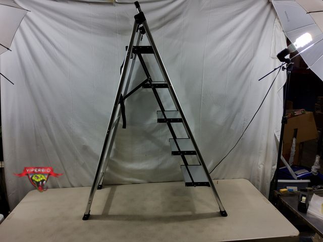 Viperbid.com - Lot 7-129840 - Xinsunho 5-step aluminum step ladder with ...