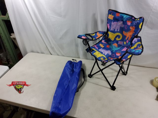 Lot 7-134719 - Kids Small Folding Chair. (12"W x 13"D x 25"T)