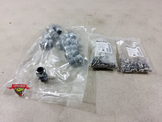 Lot 7-135628 - Lot of Miscellaneous Electrial Fittings and Connectors Including (2 bags) Ferrule and (13) Thomas an...