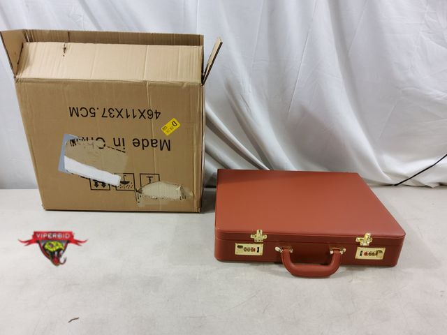 Lot 7-132653 - 17-1/2" X 13-1/4" X 3-3/8" Briefcase.