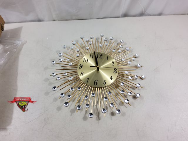 Lot 7-123554 - 14-1/2" Dia. Decorative battery operated wall clock.