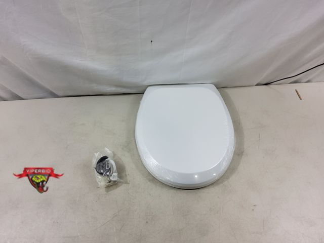 Lot 7-135759 - New! Plastic round toilet seat.