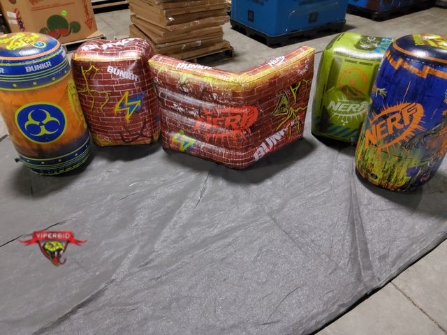 Lot 7-135648 - Nerf inflatable barricade bunker set.