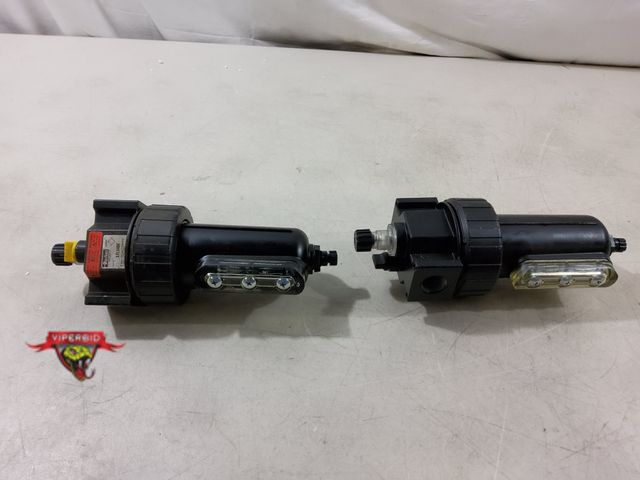 Lot 7-131167 - (2) Parker lubricators. 07L34BE &amp; 17L34BE.