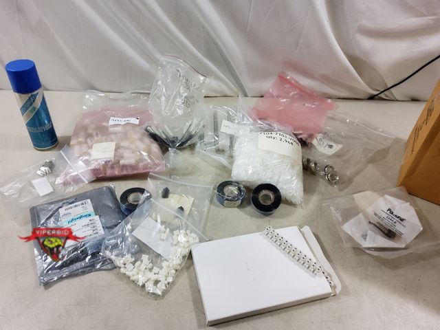 Lot 7-132788 - Lot of miscellaneous industrial parts.