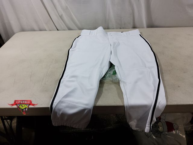 Lot 7-135722 - New! Women's Champro softball pant. XL.