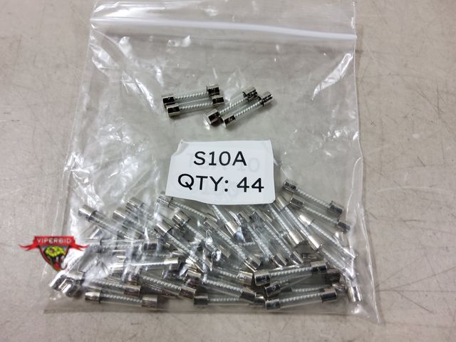 Lot 7-132639 - New! (44) S10A 250V fuses.