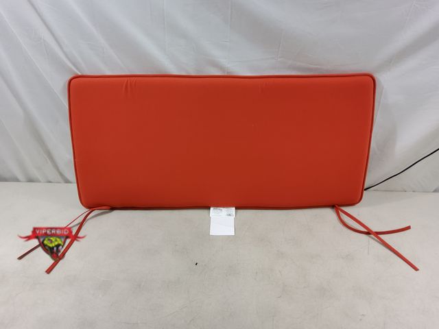 Lot 7-132746 - New! Reversible piping bench cushion. 17" X 37" X 1.5".