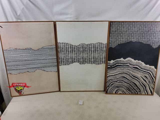 Lot 7-130279 - 3-piece Framed wall art. 24" X 36"