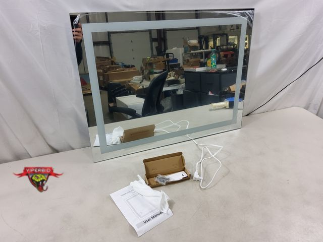 Lot 7-130312 - Plug-In Led Wall mount mirror. 32" X 24".