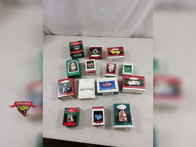 Lot 7-123515 - (14) Assorted Hallmark Christmas tree ornaments.