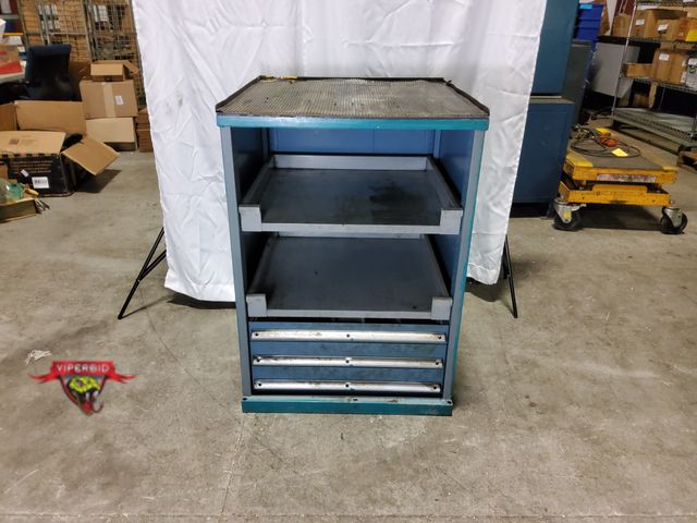 Lot 7-135921 - 3 Drawer, 2 Pull-out shelf heavy duty metal cabinet. 28"W X 29-1/2"D X 39-1/2"H. Back rh top corner ...