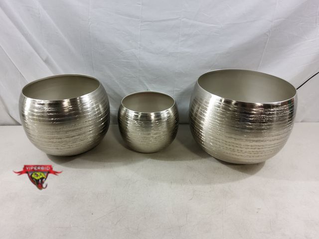 Lot 7-132717 - New! Set of 3 - Sagebrook Home Metal Plant Pots Perfect for Indoor and Outdoor -11", 10", 8".