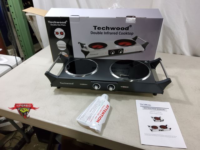 Lot 7-133577 - Techwood double infrared cooktop. lModel ES-3203C. Tested to power on- heats.