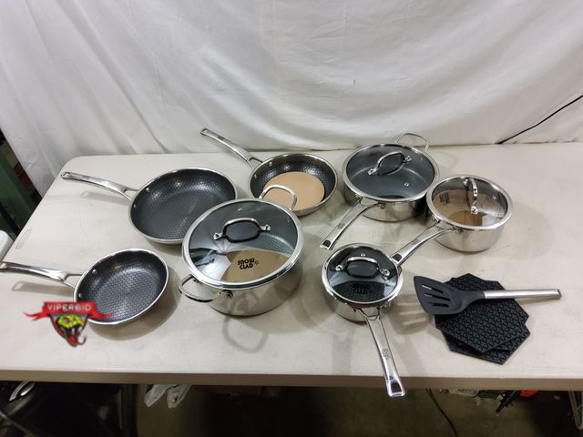 Lot 7-130446 - 17-Piece SnowClad Hybrid Stainless Steel Cookware Set.
