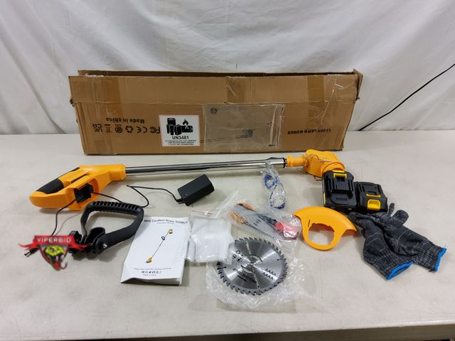 Lot 7-130033 - Cordless grass trimmer with battery and charger.