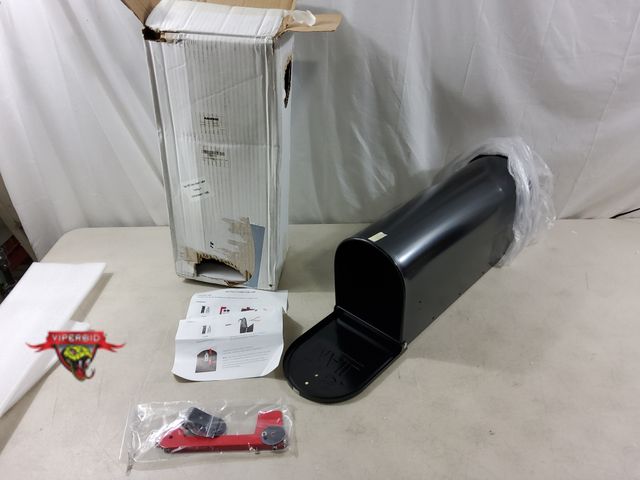 Lot 7-133472 - Mailbox. (20"L x 7"W x 9"T) *Note: Small dents on sides and top of mailbox.*