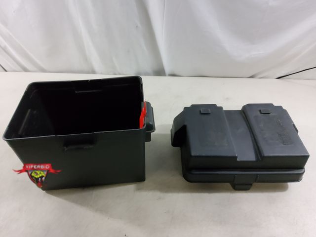 Lot 7-133524 - Noco snap-top battery box. 11-1/2" X 8-1/2" X 11"H.