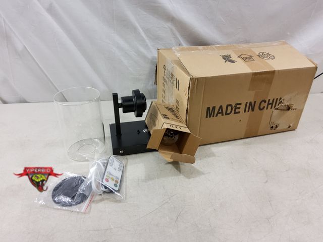 Lot 7-132651 - Wall light with usb charging cord, glass shade and bulb.