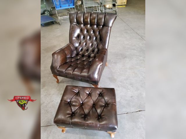 Lot 7-123793 - Vintage! 1960's Leather sleepy hollow chair with ottoman. Chair is 34-1/4"H. Seat height 14".