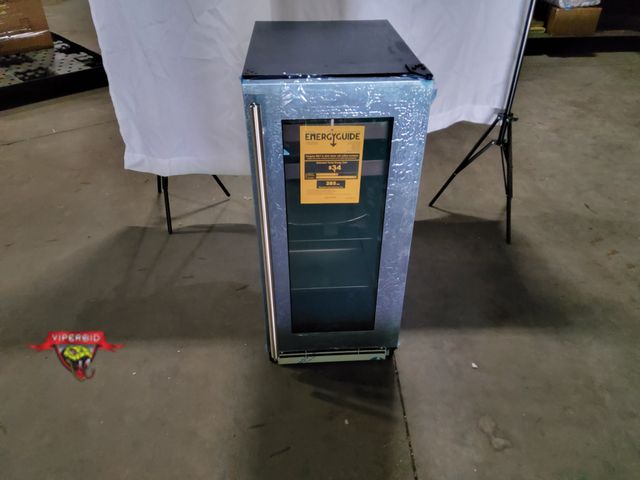 Lot 7-134063 - U-Line UHBV115-SG01A-YY is a 15” Beverage center with stainless steel framed glass door and 2.9 cu. ...