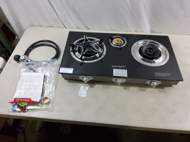 Lot 7-134025 - Missing 1 stove ring. Horynar Propane Stove 3 Burner.