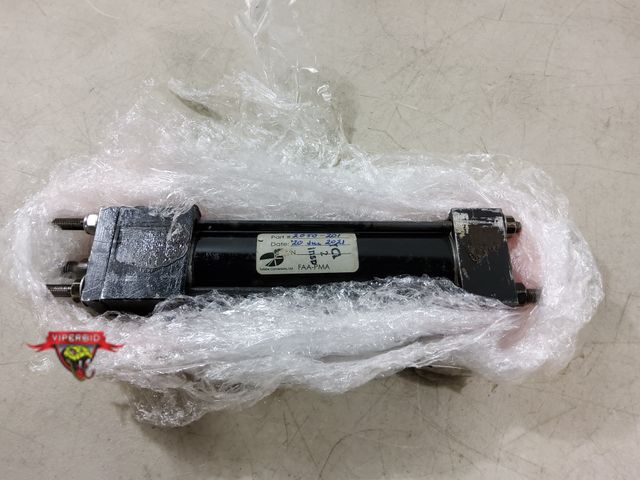 Lot 7-133143 - Turbine Conversion Ltd. air cylinder. paret no. 2050-201. 10"L.