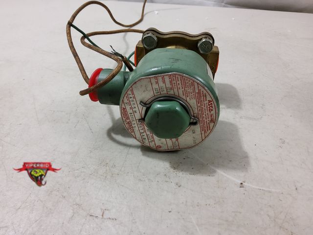 Lot 7-131125 - Asco Red-Hat valve. Cat. no. HT 8211C33.