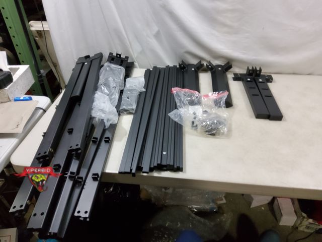 Lot 7-130902 - 14" Metal bed frame. Queen size. No instructions.