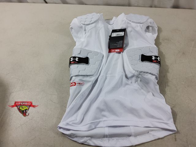 Lot 7-135693 - MSRP $65! Under Armour pro5-pad youth top. Size: S.