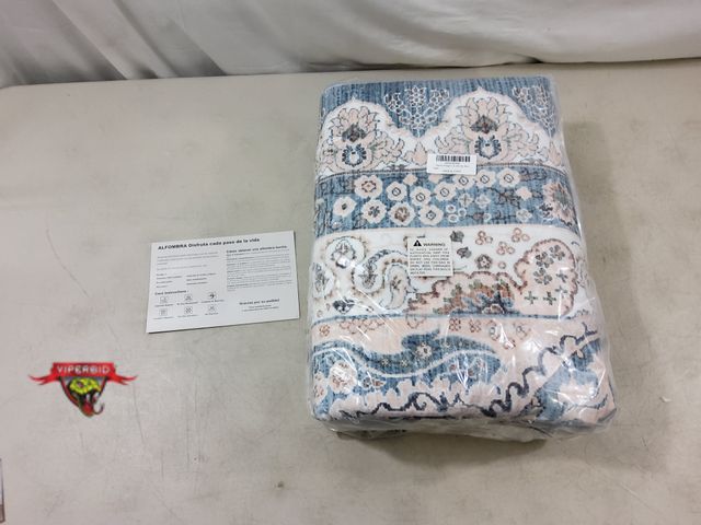 Lot 7-130553 - New! Foxmas 6 ft. X 9 ft. Area rug.