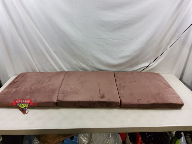Lot 7-133395 - Tri-Fold Soft Padded Foam Mat. (60"L x 20.5"W)