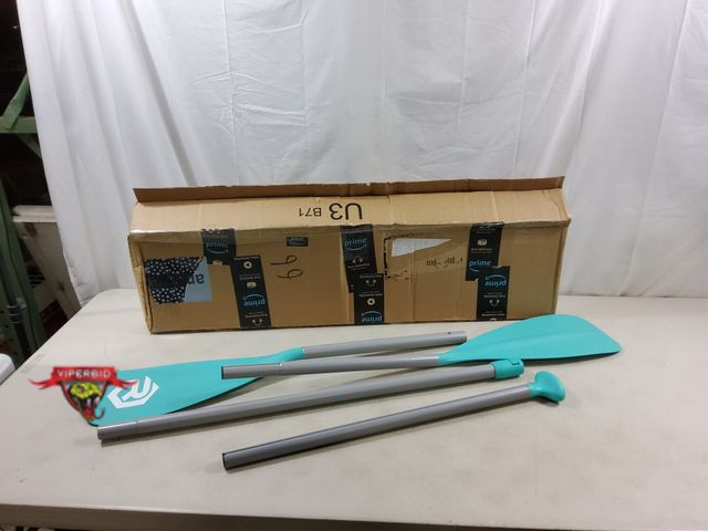 Lot 7-131105 - Single or Double paddle oar. Double paddle oar is 7 ft. 9".