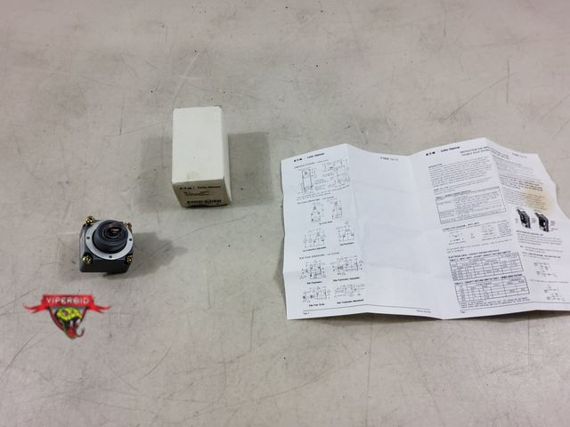 Lot 7-130534 - Cutler Hammer E50DT3 Roller Push Top Limit Switch Head.