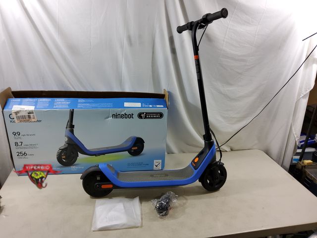 Lot 7-132901 - Retail $179! Segway Ninebot C2 Lite Kids eKickScooter. Tested.