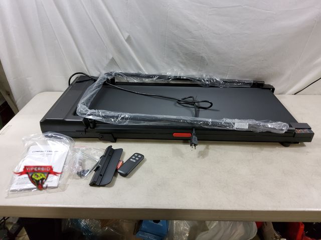 Lot 7-133381 - Compact treadmill with handle and remote. Model T300 Pro max.