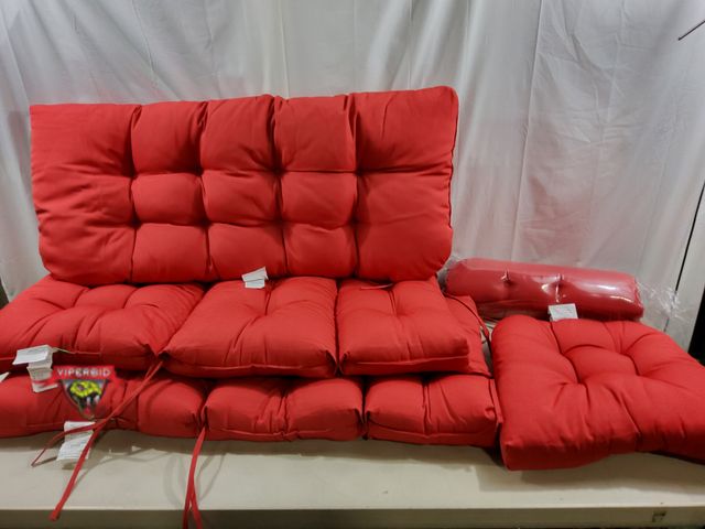 Lot 7-131368 - 5-Piece Outdoor cushion set. Includes (2) 19" X 19" X 5", (2) 47" X 21" X 4.7", and (1) 19" X 44" X ...