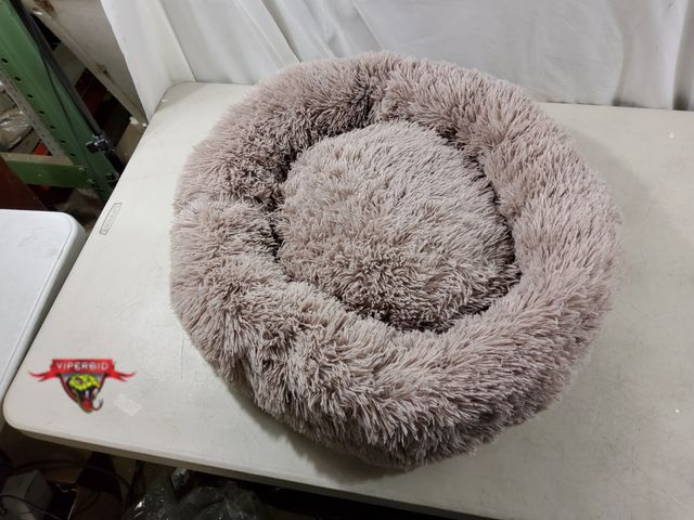 Lot 7-134856 - Plush Round Dog Bed (26"dia)