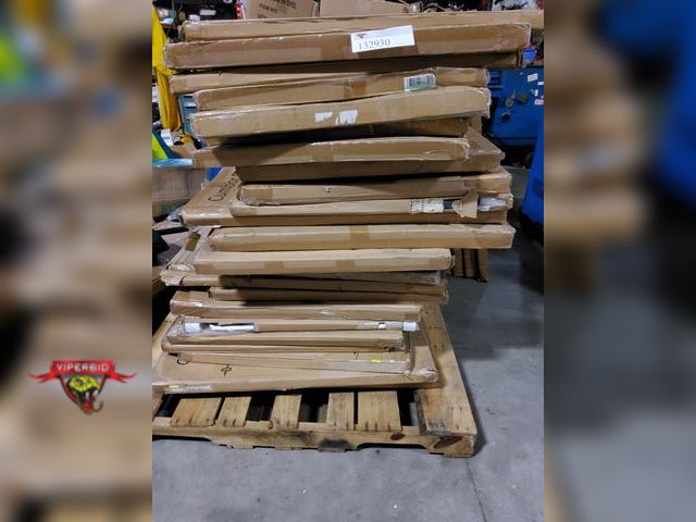Lot 7-132930 - Lot of assorted safety gates