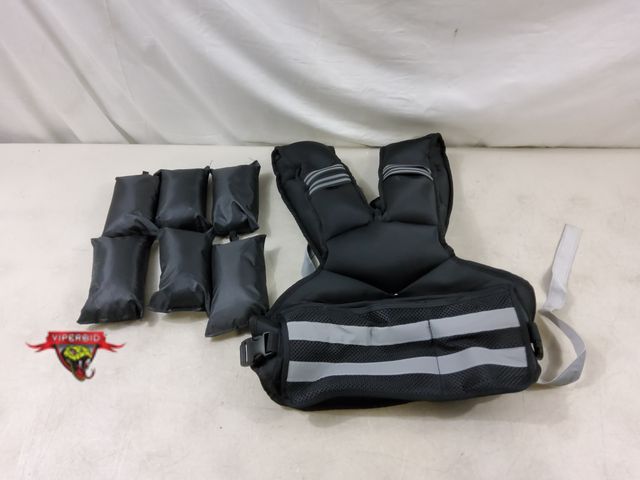 Lot 7-130062 - 20-32 lbs. Adjustable weighted vest.