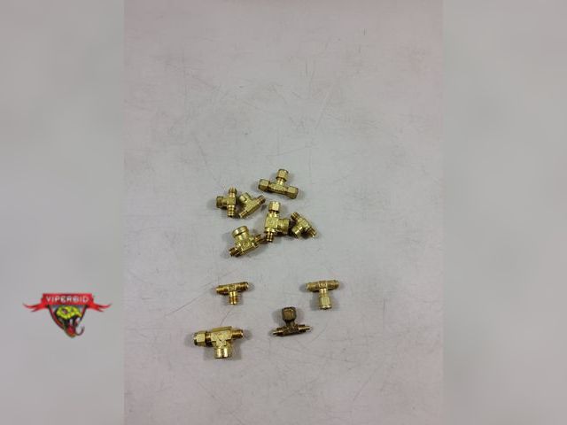 Lot 7-123573 - (10) Assorted Swagelok brass tees.