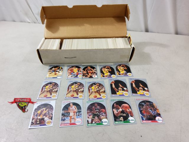 Lot 7-134823 - Lot of assorted basketball cards. Mostly 1990-1991 Topps. Cards may be duplicated.