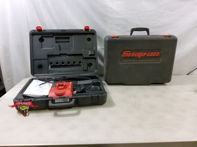 Lot 7-130234 - EMPTY! (2) Snap-on hard cases.