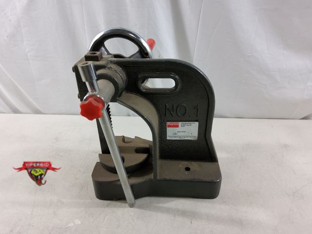 Lot 7-135835 - Dayton 1-Ton Arbor Press. Model 4Z328J