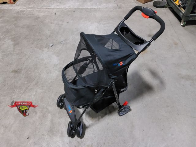 Lot 7-133920 - Four Paw pet stroller for small pets.