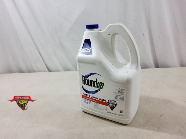 Lot 7-134610 - RoundUp weed &amp; grass killer. 1.25 gallon.