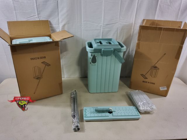 Lot 7-130018 - New! (2) Flat floor mops. Green.