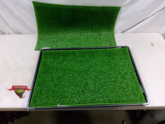 Lot 7-131344 - HQ4US 4LEGS Artificial Grass, Dog Pee Grass Pads. 32" X 22".
