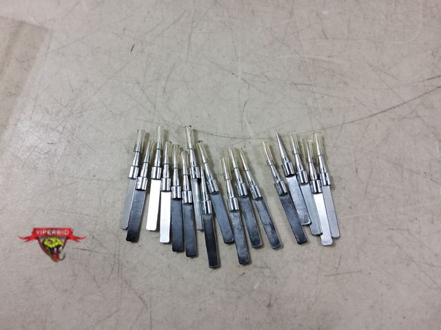 Lot 7-133010 - New! (17) Weller screwdriver soldering tips. #9012. 0.05" X 1.27mm.