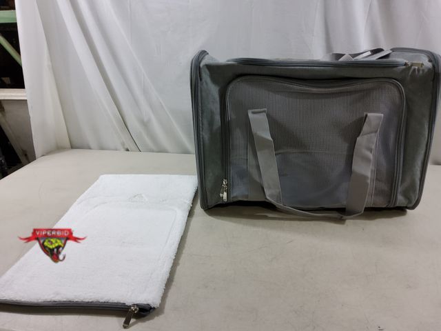 Lot 7-135050 - Soft-Sided Collapsible Dog Carrier for Small to Medium Sized Pets. (21"L x 13"W x 14"T)